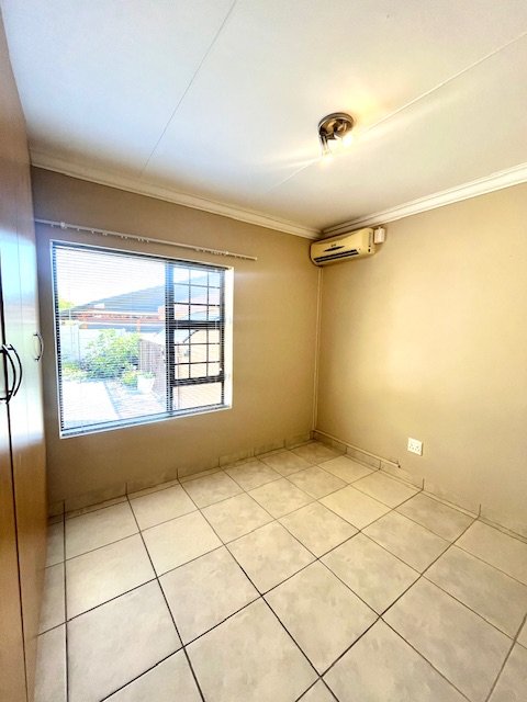 To Let 3 Bedroom Property for Rent in Reebok Western Cape